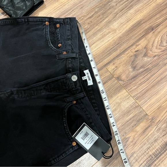 NWT Re/Done 90’s High Rise Loose Jean in Washed Black with Rips - Picture 11 of 15